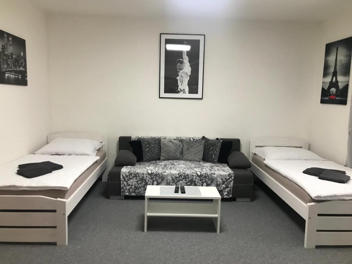 Cyklo-Moto Apartman Lomnice nad Luznici Ngoại thất bức ảnh