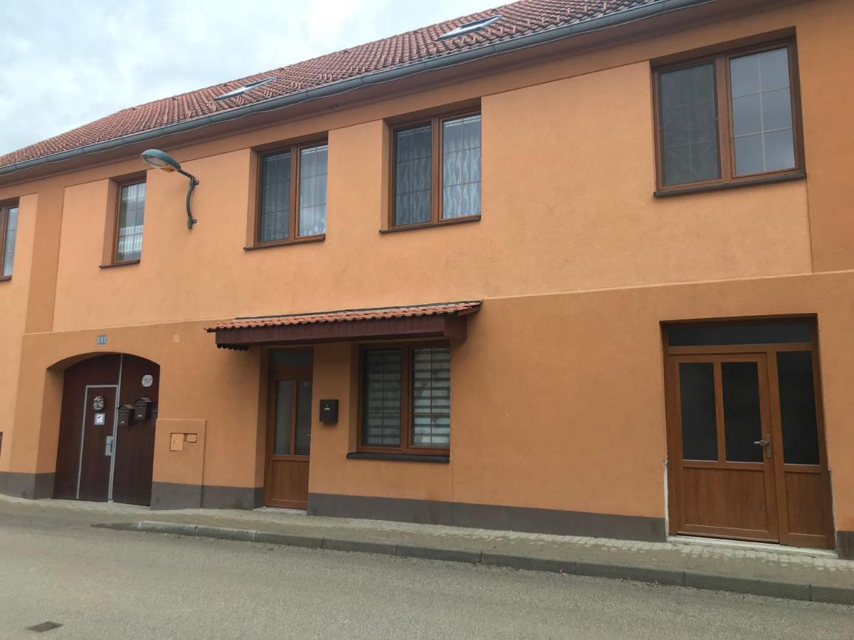 Cyklo-Moto Apartman Lomnice nad Luznici Ngoại thất bức ảnh