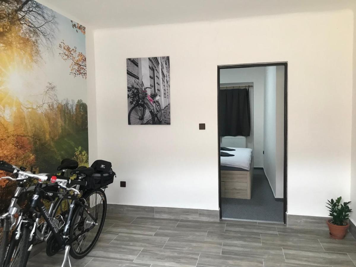 Cyklo-Moto Apartman Lomnice nad Luznici Ngoại thất bức ảnh