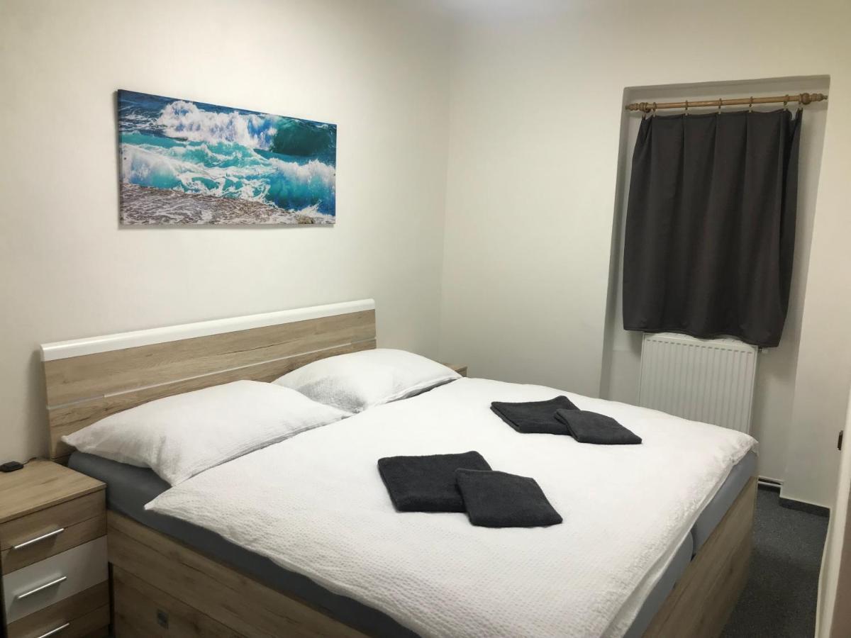 Cyklo-Moto Apartman Lomnice nad Luznici Ngoại thất bức ảnh